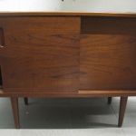 589 7535 Sideboard